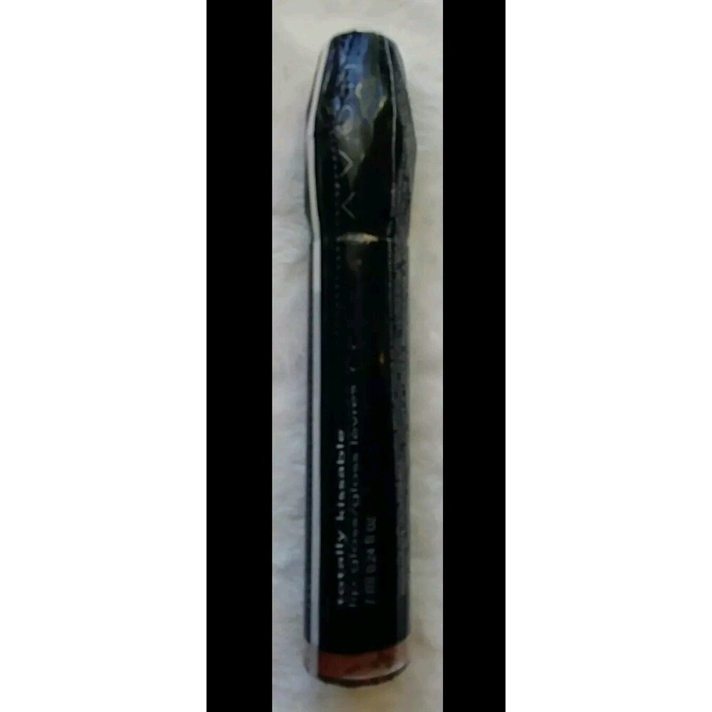 lip gloss New Womans Totally Kissable Avon beauty make up butter me up pink